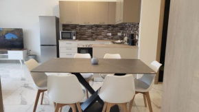 Flat 2 Central Apartment in Swieqi